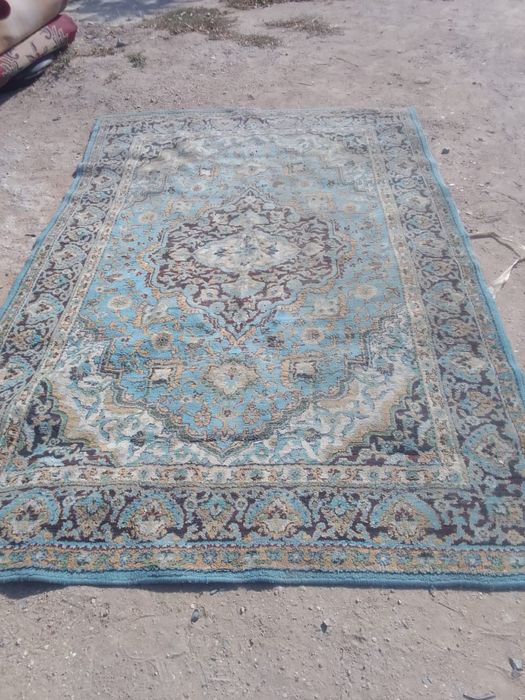 Продаю ковры в хорошем состоянии