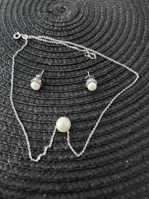 Set lantisor si cercei