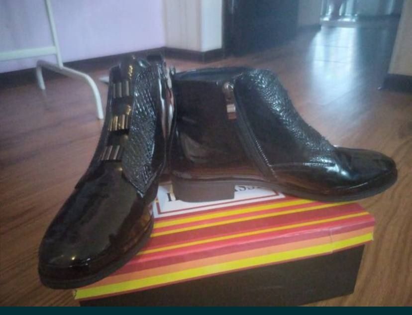 Ботинки женские как  новые