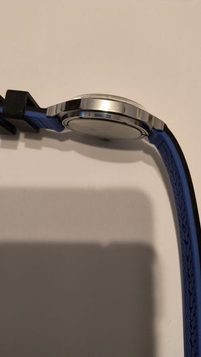 Vând doă ceasuri sovietice,Slava, ambele la prețul de 800 de lei