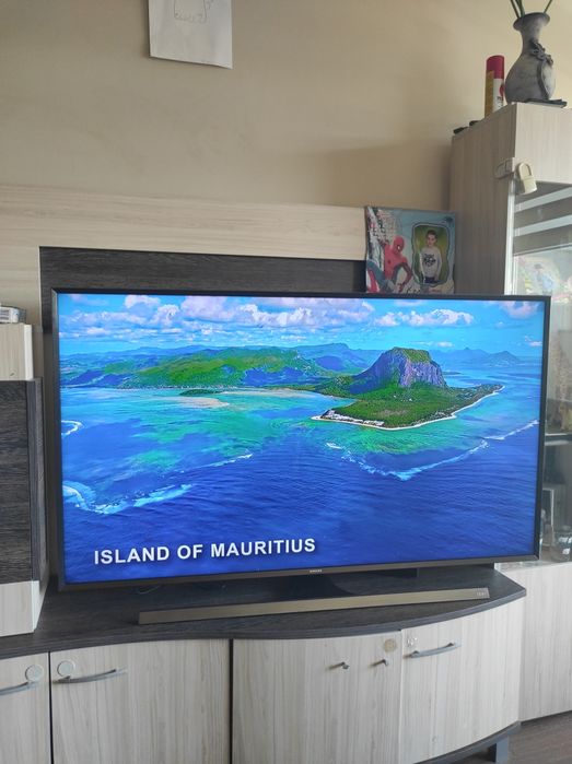 Смарт Телевизор Samsung 55 инча Ultra HD 4K