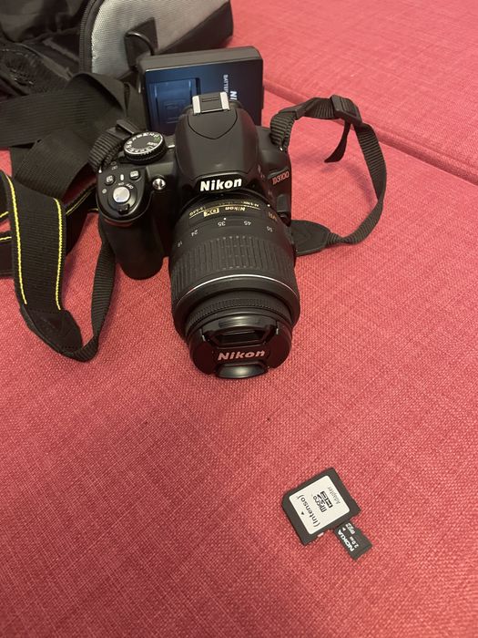 Aparat de Fotografiat Nikon D3100