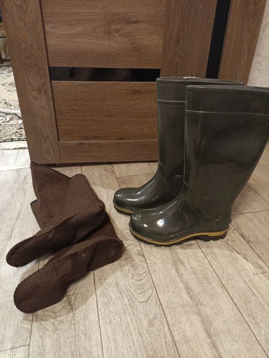 Продам сапоги резиновые