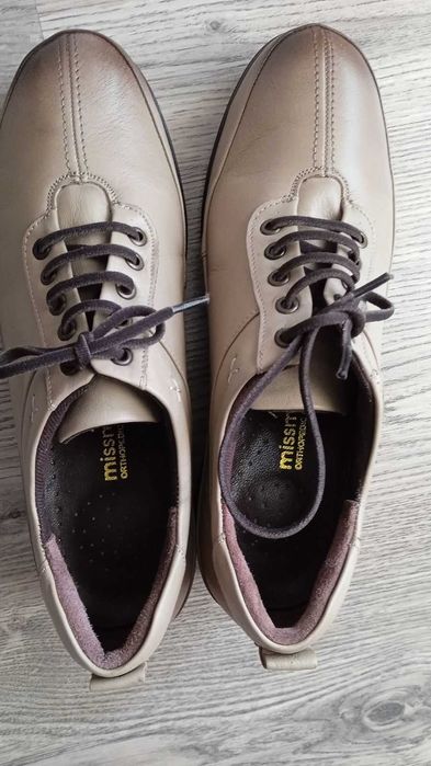 Нови обувки естествена кожа    
 р-р 39