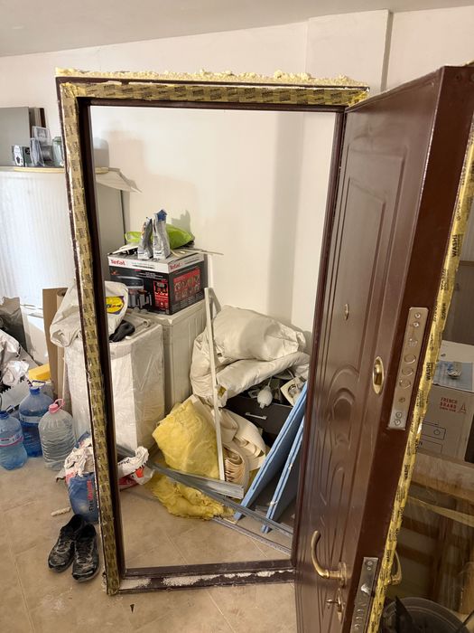 Входна метална врата