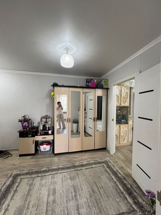 Продам 2 х кв 5/5 эт 60 м2 1977 г