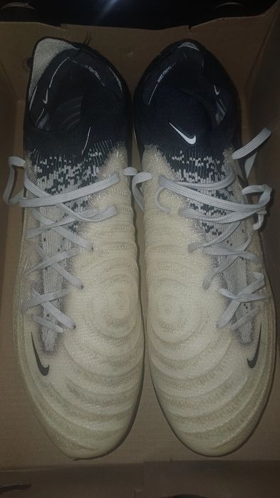 Здравейте продавам бутонки nike phantom gx най-висок клас размер 42.5