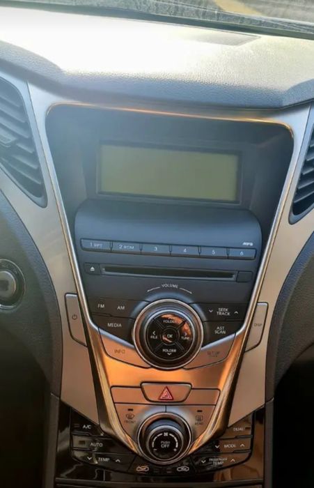 Магнитола от Hyundai Grandeur Azera в полном комплекте с рамкой