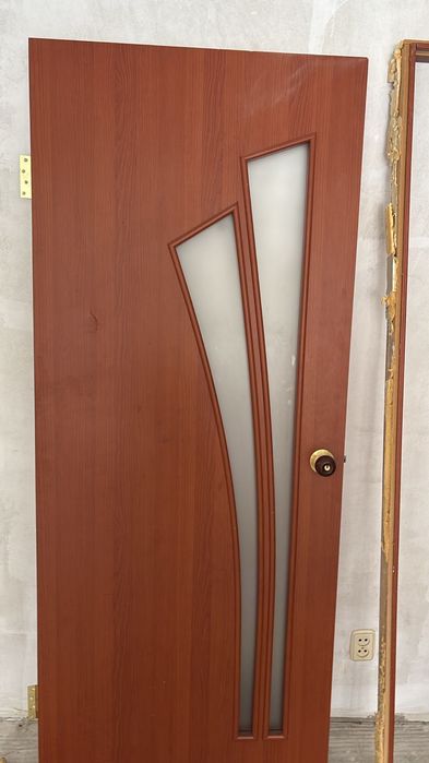 Продам межкомнатные двери