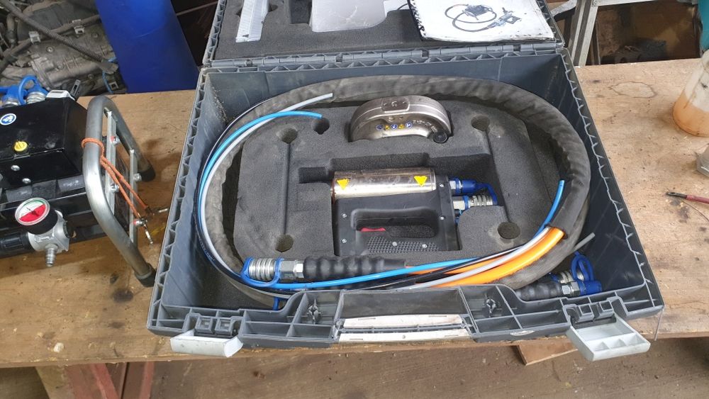 Masina hidraulica stanners TKR-PNP -90 reveting machine Beba Veche • OLX.ro