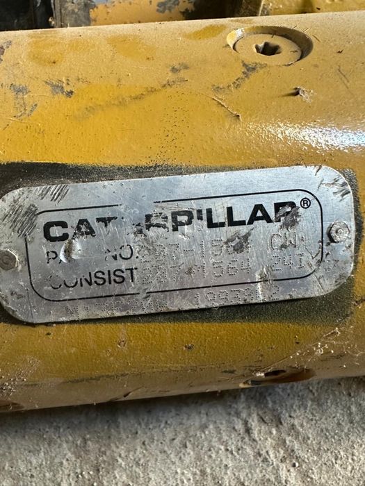 Продам оригинальный стартер Caterpillar 24V.