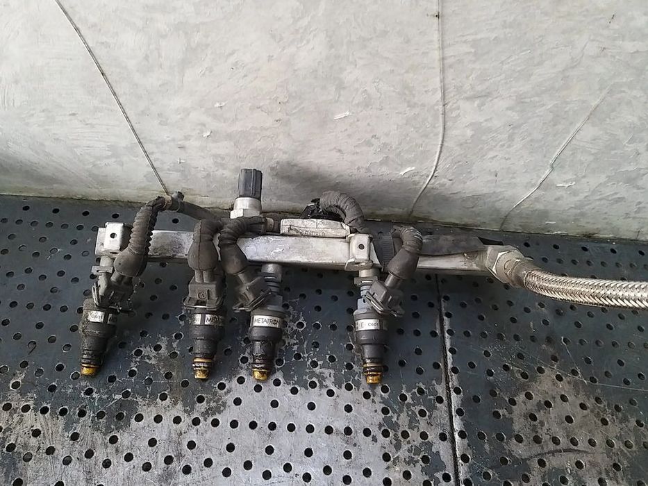 Rampa cu injectoare gaz 1.2 b fiat punto 188 110r006029
