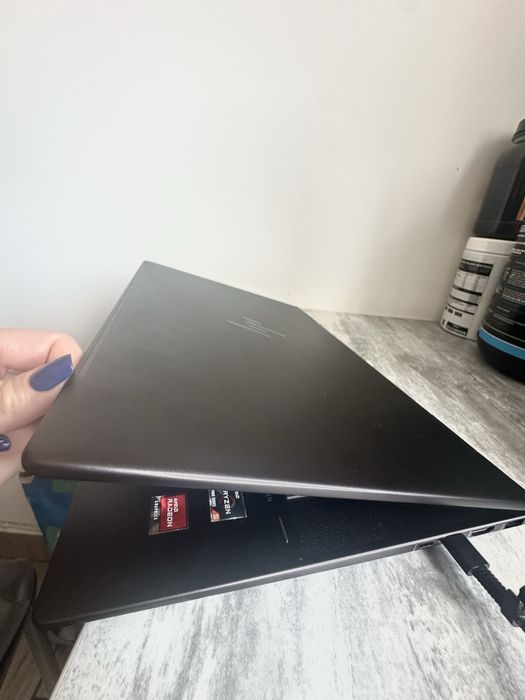 HP Envy x360 15,6” Touchscreen, Ryzen 5 753 OU , 8 GB RAM, 512GB SSD