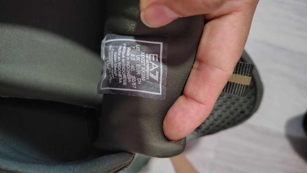 Продам кроссовки мужские