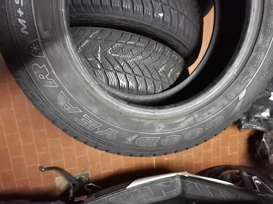 Зимни гуми за джип/Goodyear UltraGrip Performance+ SUV 225/65 R17 102H