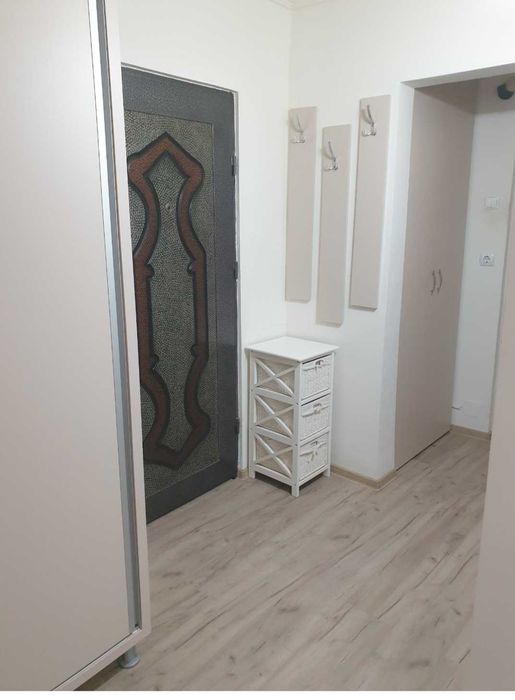 Închiriez apartament 2 camere