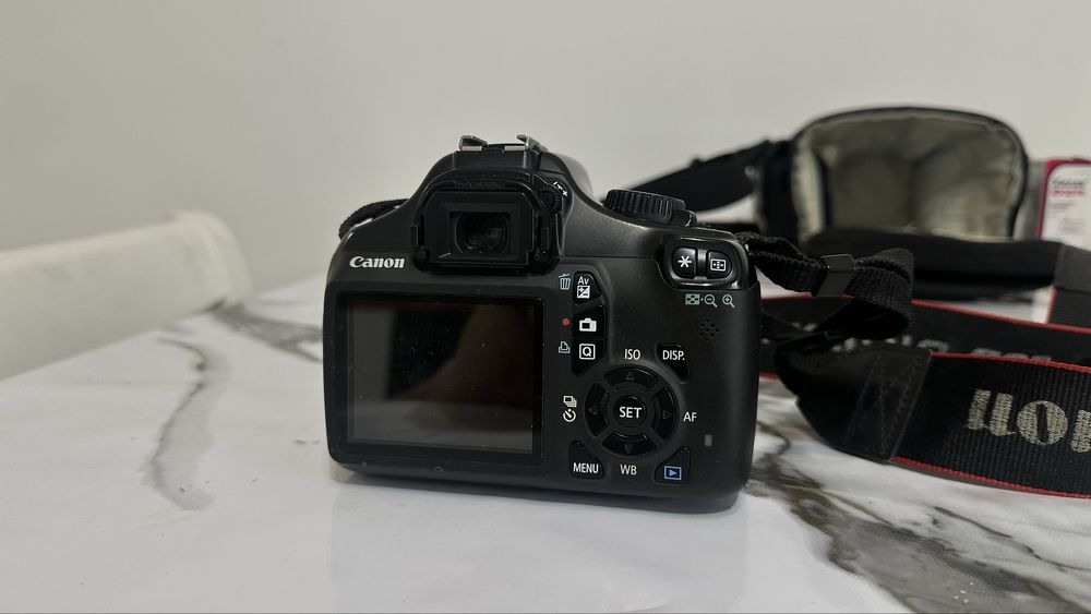 Canon EOS 1100 D