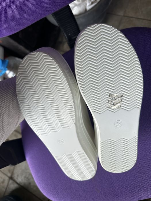 Дамск чехли, не са носени. 38 номер