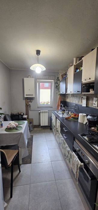 Ap. 3 cam , balcon, pivnita, Bdul Mihai Viteazu - Calea Cisnadiei
