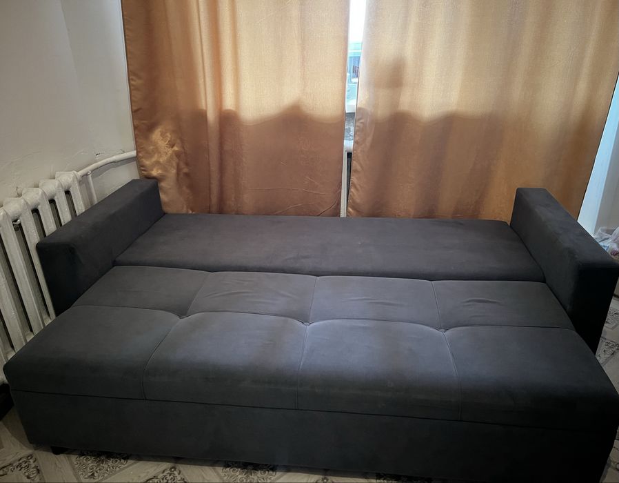 Продам диван в нормальном состояний