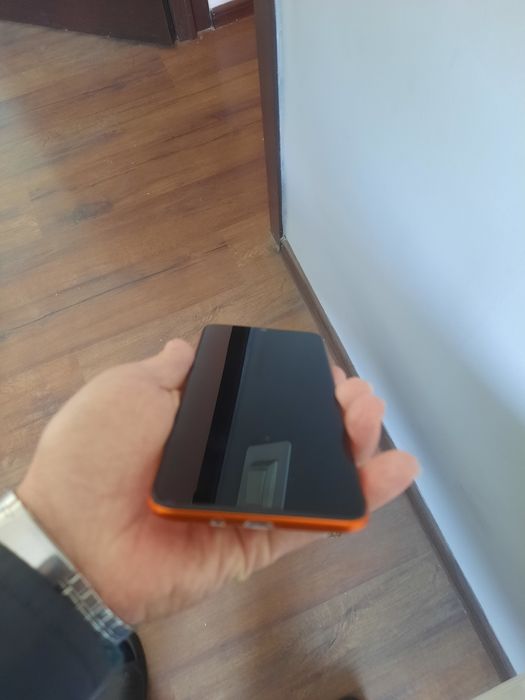 Продам телефон TECNO SPARK 5Air