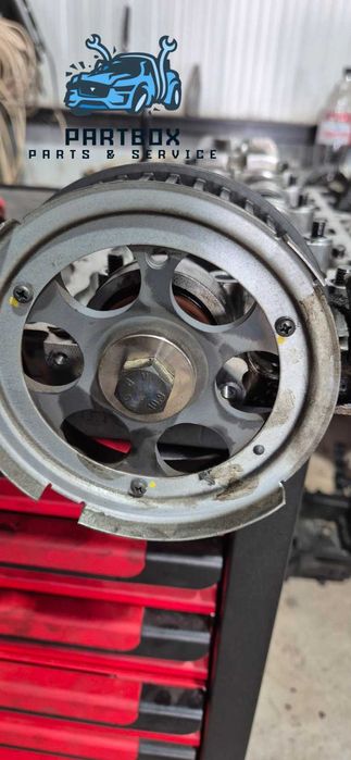 Комплект разпределителни валове с тава от Opel Astra J 2012 1.7 CDTI