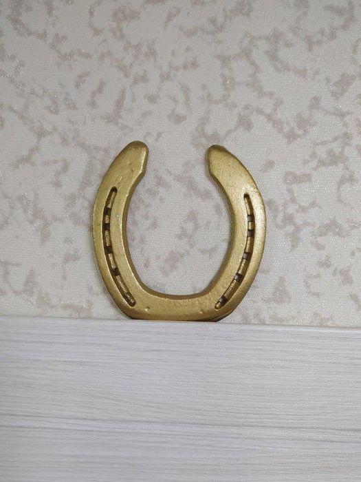 Подкова на счастье. Тaqa. Тақа. Оберег. Успейте занести счастье в дом.