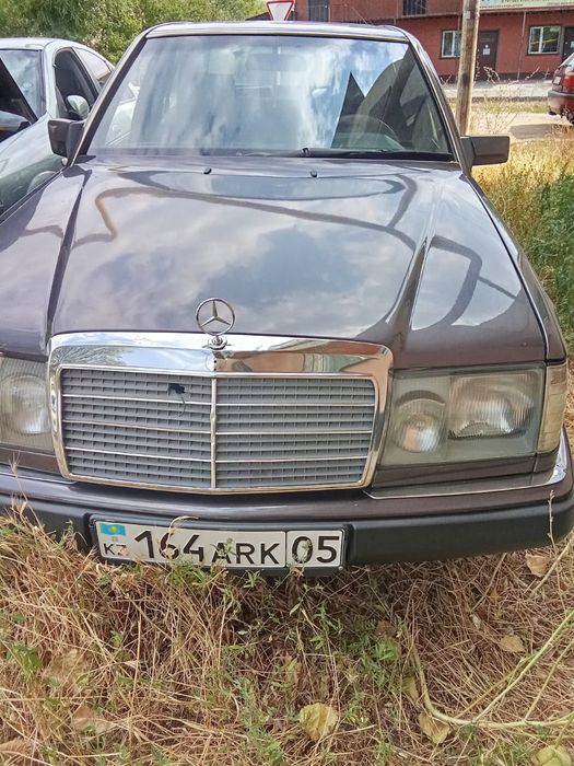 Продам машину Мерседес 1992 года