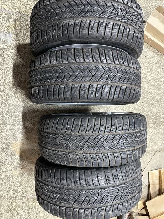 Гуми Pirelli sottozero 3 235/40 R19