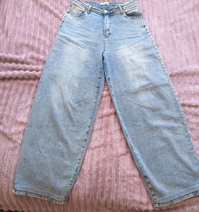 Продам джинсы широкие