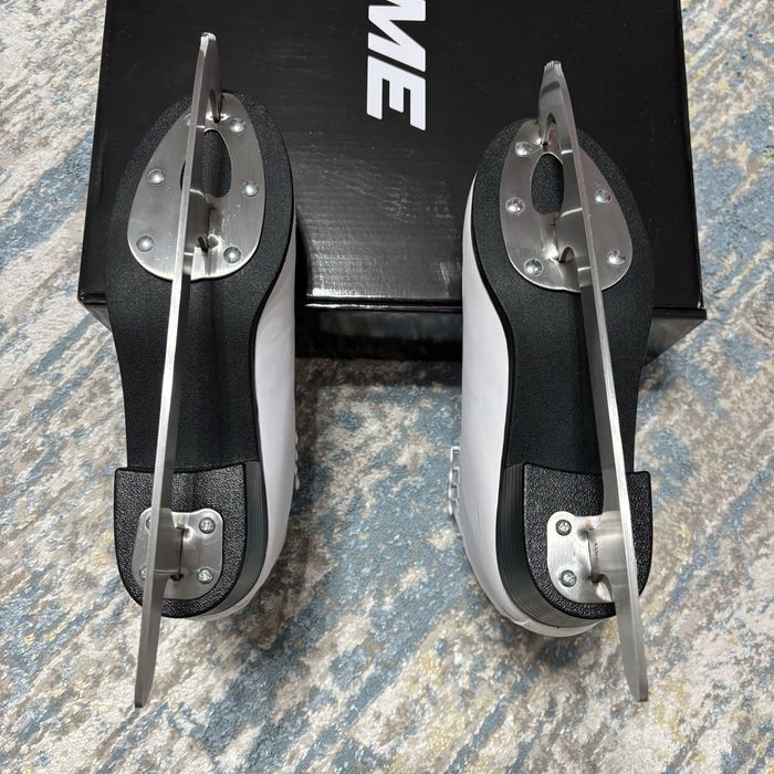 Коньки женские 39 размер