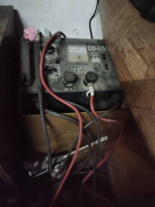 Пускозарядное 12 :24 волт