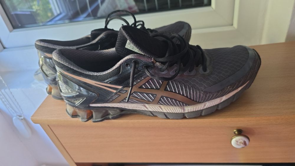 Adidasi asics kinsey 6