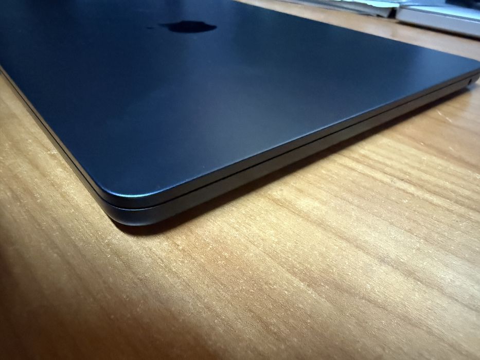 Macbook air 13 m4 256 gb