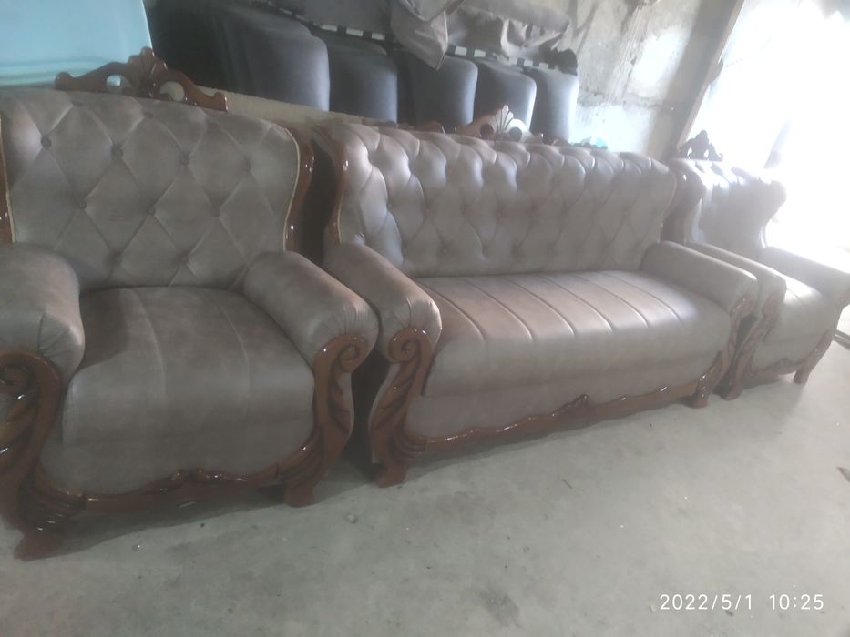 Restavratsiya devan kreslo