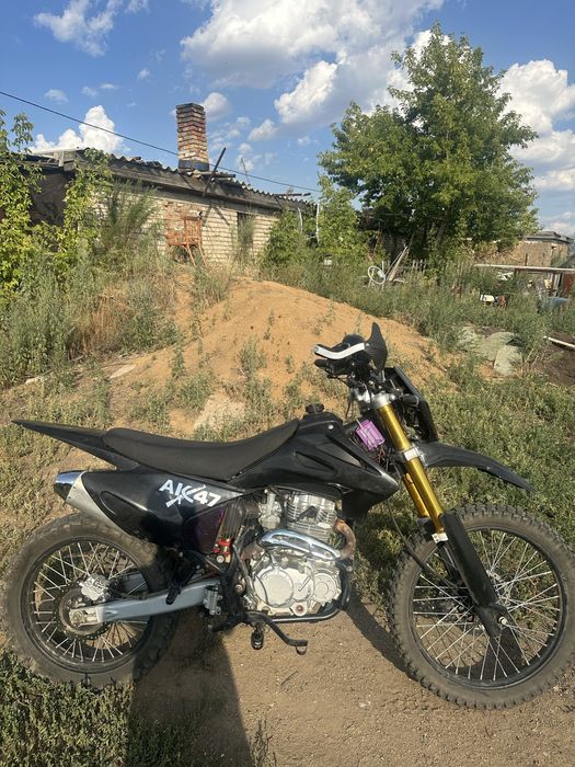 Мотоцикл эндуро 250 куб