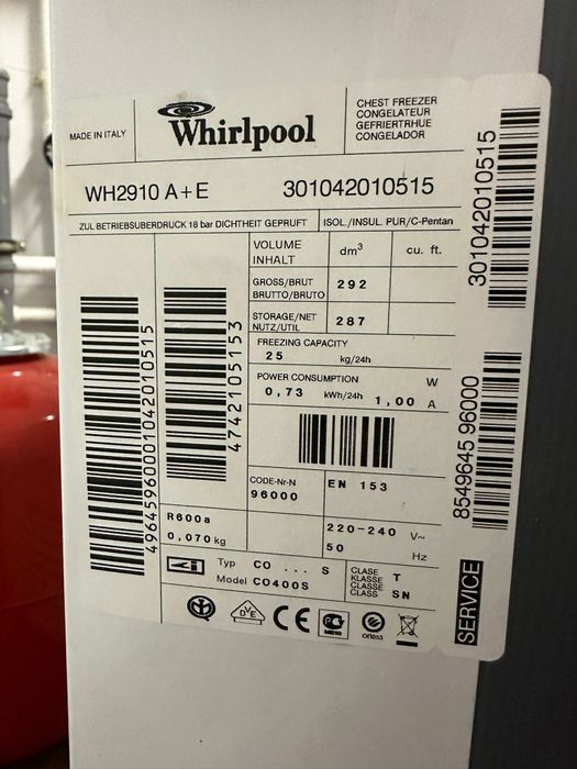 Vând lada frigorifică Whirlpool