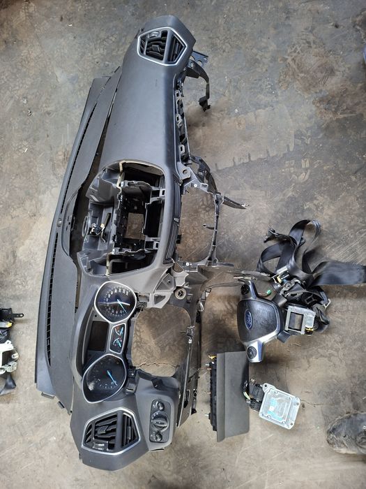 Plansa bord cu airbaguri ford kuga 2014