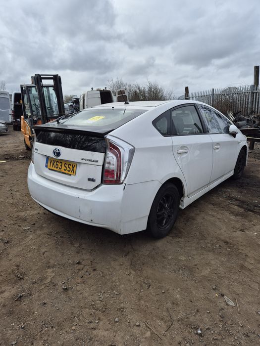 Piese toyota prius t30 an 2014Piese toyota prius t30 an 2014