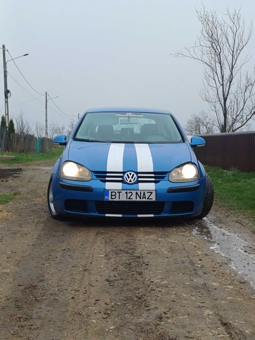 Vând Volkswagen golf 5