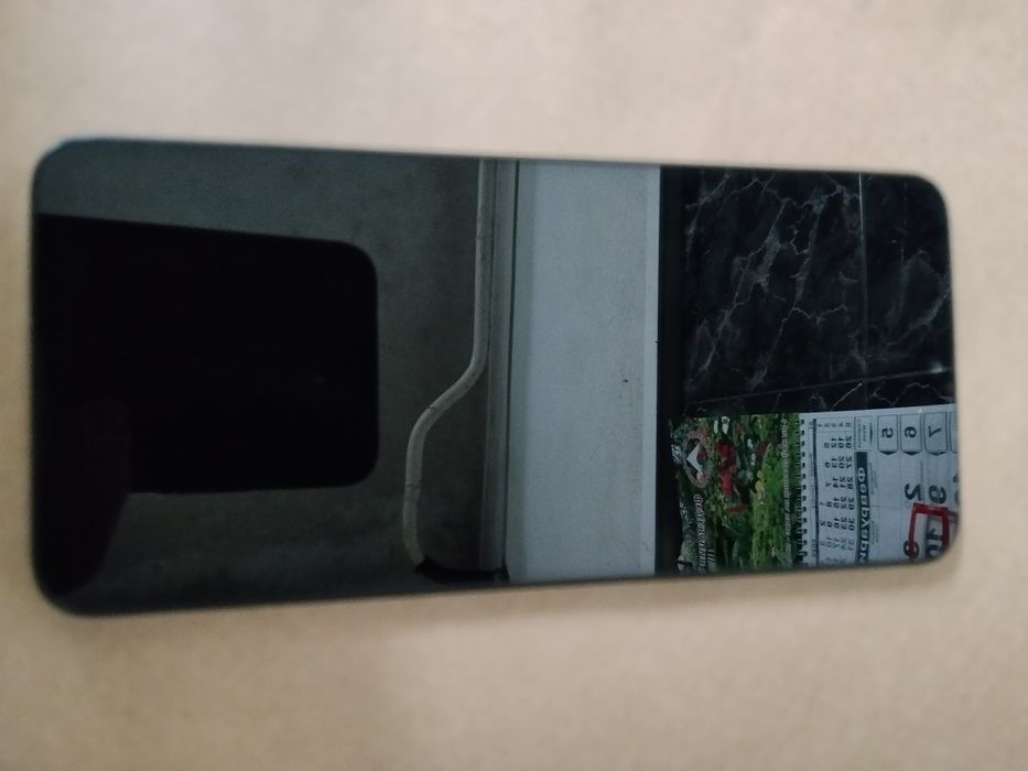 Продавам телефон