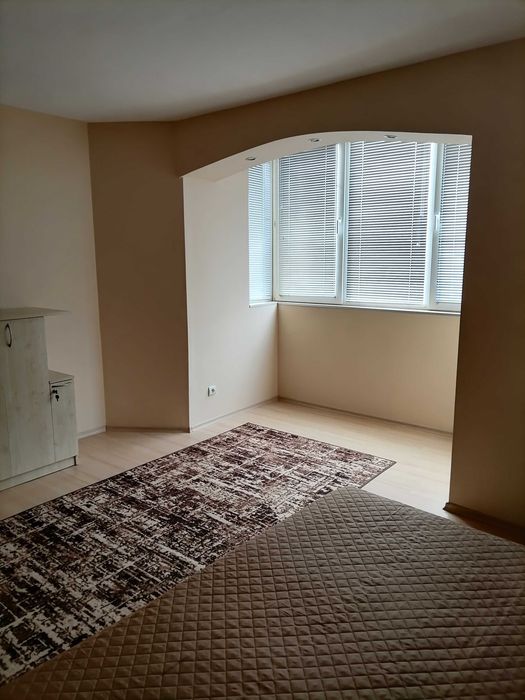 Отличен, 2-стаен апартамент под наем.