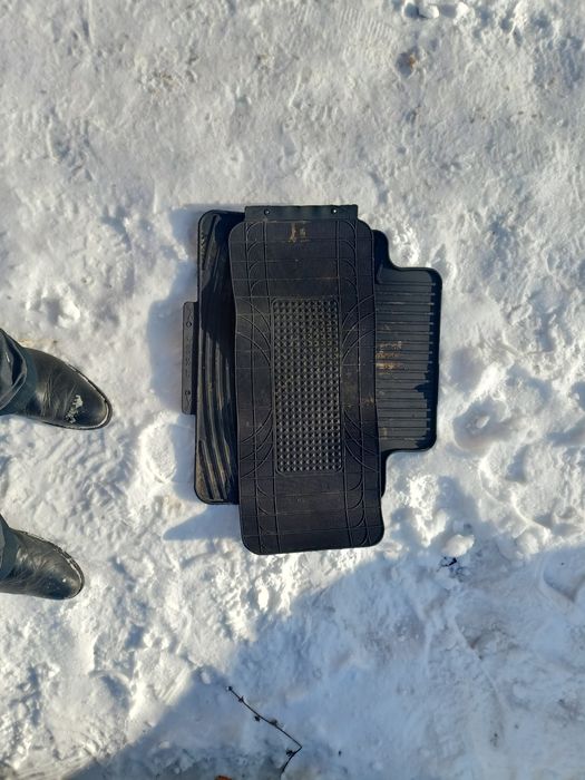 Продам коврики Тойота Камри 75