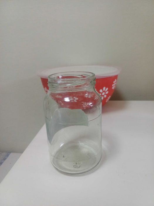 Banka rezbali shishali  1 litr