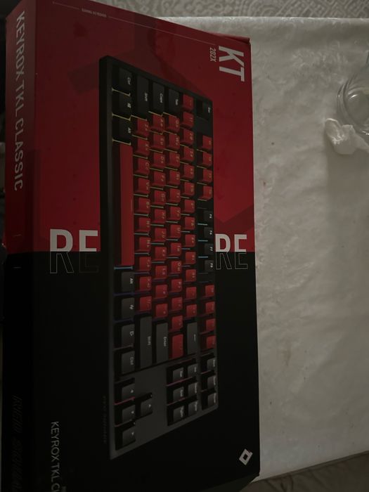 продам клавиатуру Red Square Keyrox TKL Classic (модель RSQ-20018).