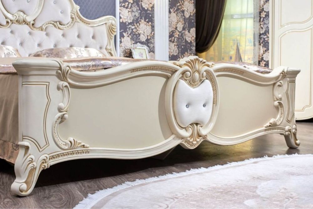 Продам спальный гарнитур