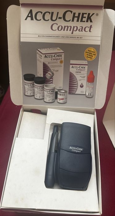 Глюкомер ACCU-CHEK   Compact