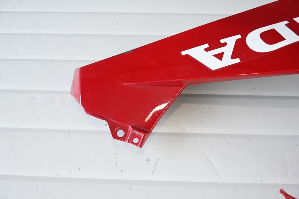 Honda CBR 650 R 21 - 22 Carena inferioara lateral stanga