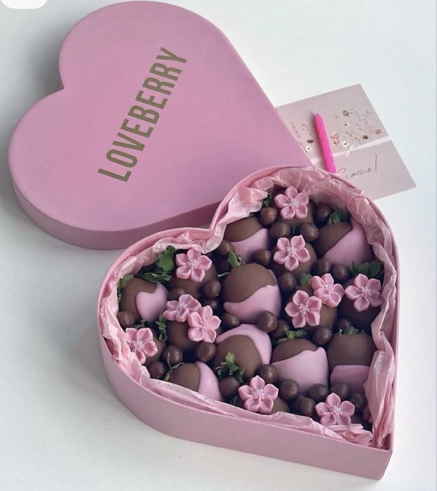 Клубника в шоколаде Алматы