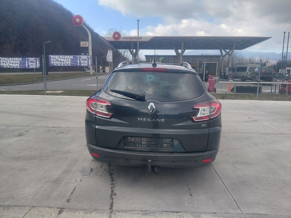 Renault megane lll 1,9 diesel 130 cai an 2010 euro 5  full dotarii Panoramic/Cheie let *s  go/entry/Carlig/
Masina este adusa